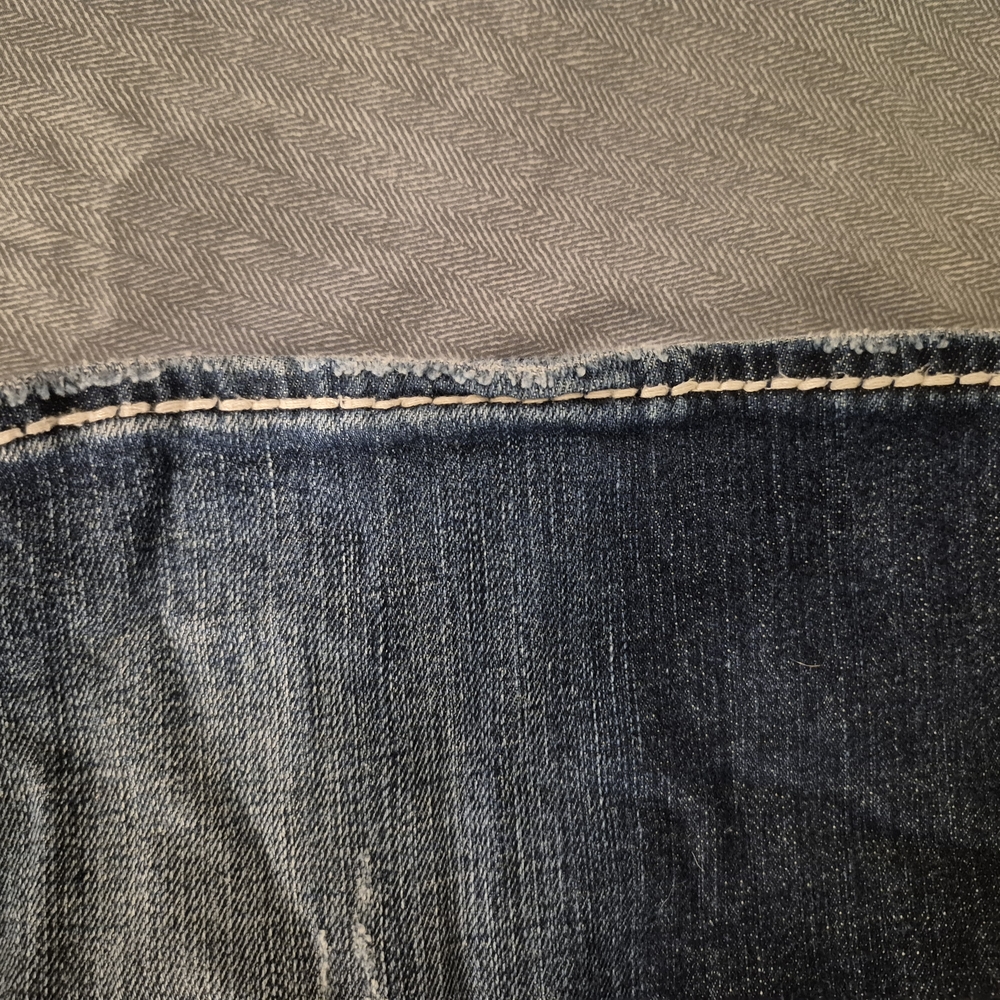 Stylish Blue Jeans - Picture 4 of 12